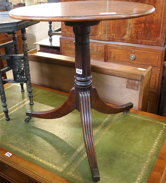 Georgian mahogany circular top table